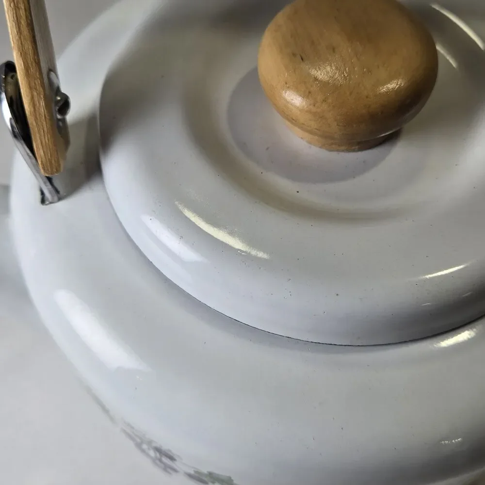 Vtg Tabletops Unlimited DULCIE Enamel Tea Kettle Fruit Pattern Wood Handle 2.3qt